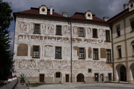 muzeum-hracek-na-zamku-benatky-nad-jizerou
